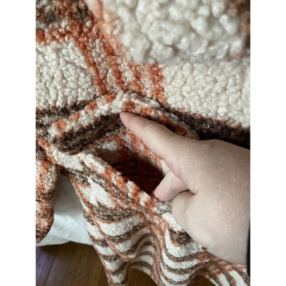 Vintage Women Fall Plaid Sherpa Like Jacket- Comfy, Oversized Long Sleeve Warm - Picture 3 of 8